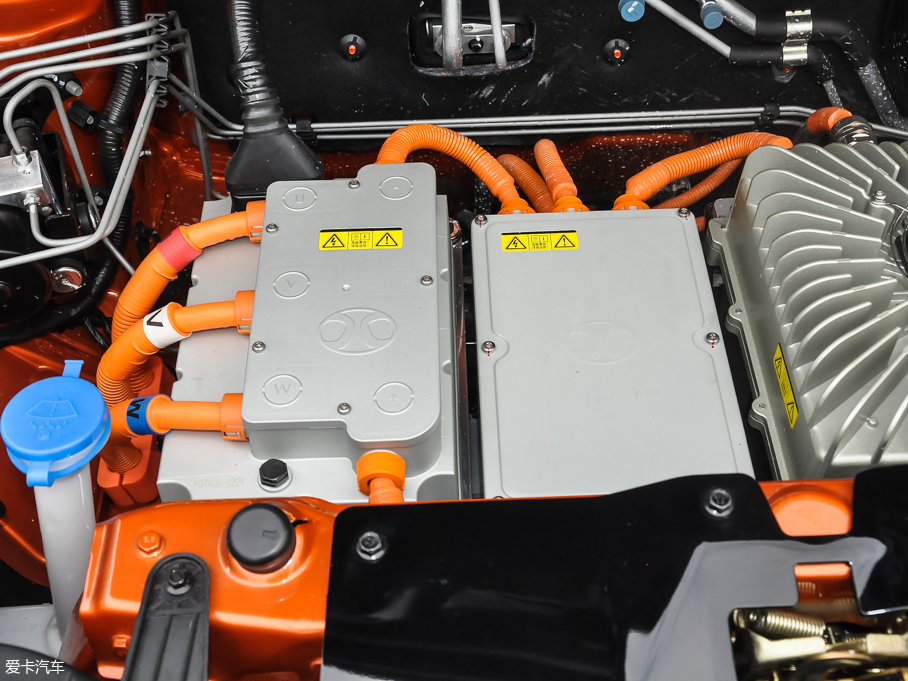 2017���EC180 �`���