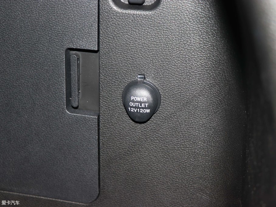 2017���EC180 �`�Ӱ�