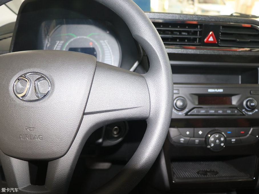 2017���EC180 �`�Ӱ�