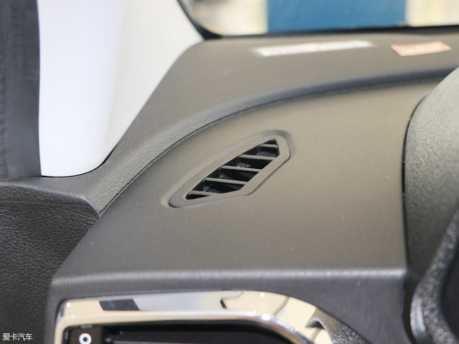 2017���EC180 �`�Ӱ�