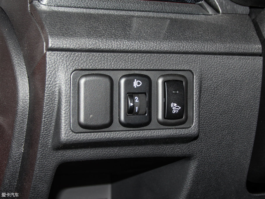 2017���EC180 �`�Ӱ�