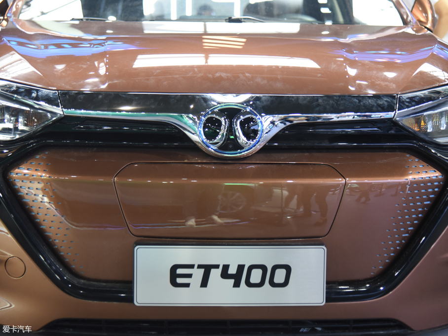 2018ET400 