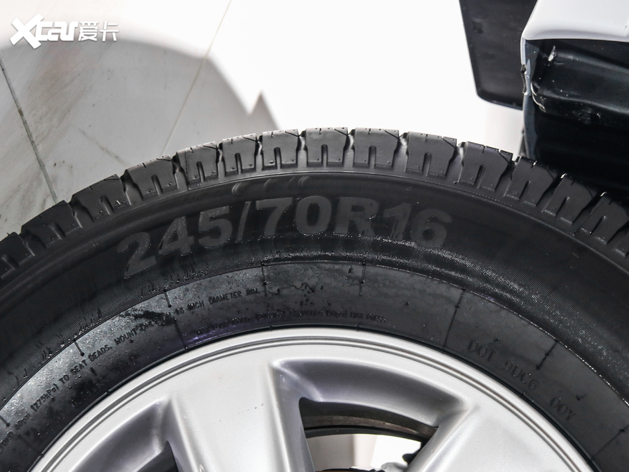 2019��D-MAX 3.0T ���(q��)�Ԅ�(d��ng)�����A�� ��V