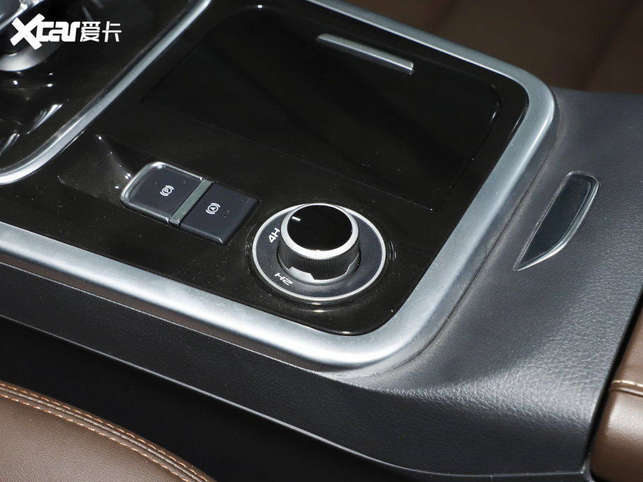 2022����ʮ�mu-X���΂b 2.0T �Ԅ��������� 5�� ����