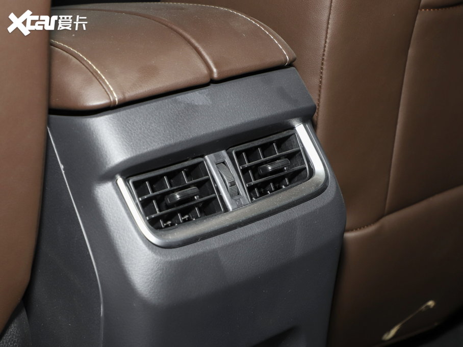 2022����ʮ�mu-X���΂b 2.0T �Ԅ��������� 5�� ����