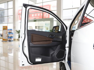2022款2.0T 自动四驱劲享型 5座 汽油 驾驶位车门