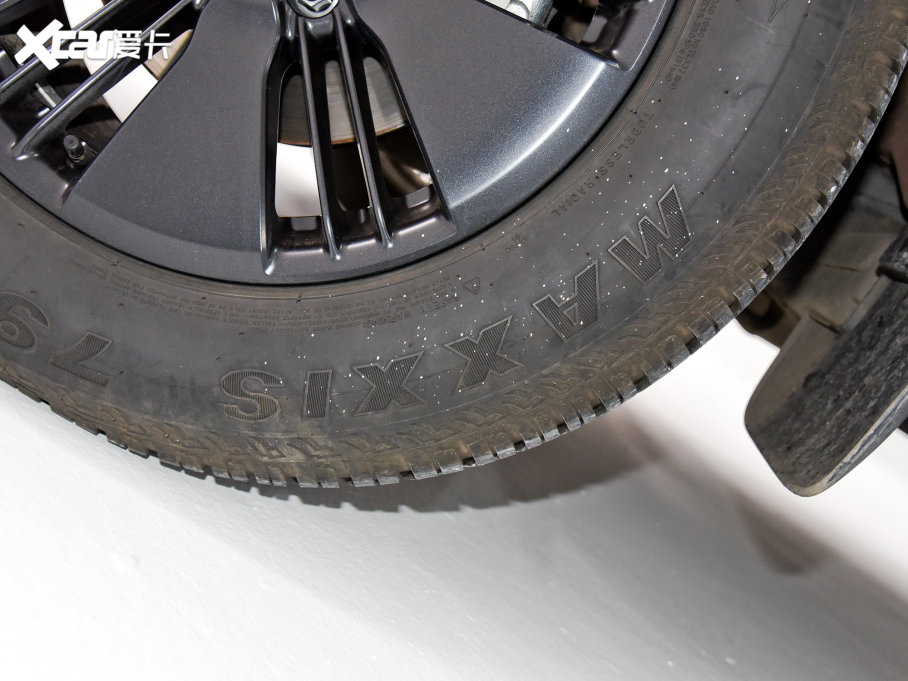 2023D-MAX 1.9TԄV-CROSSIRZ4E