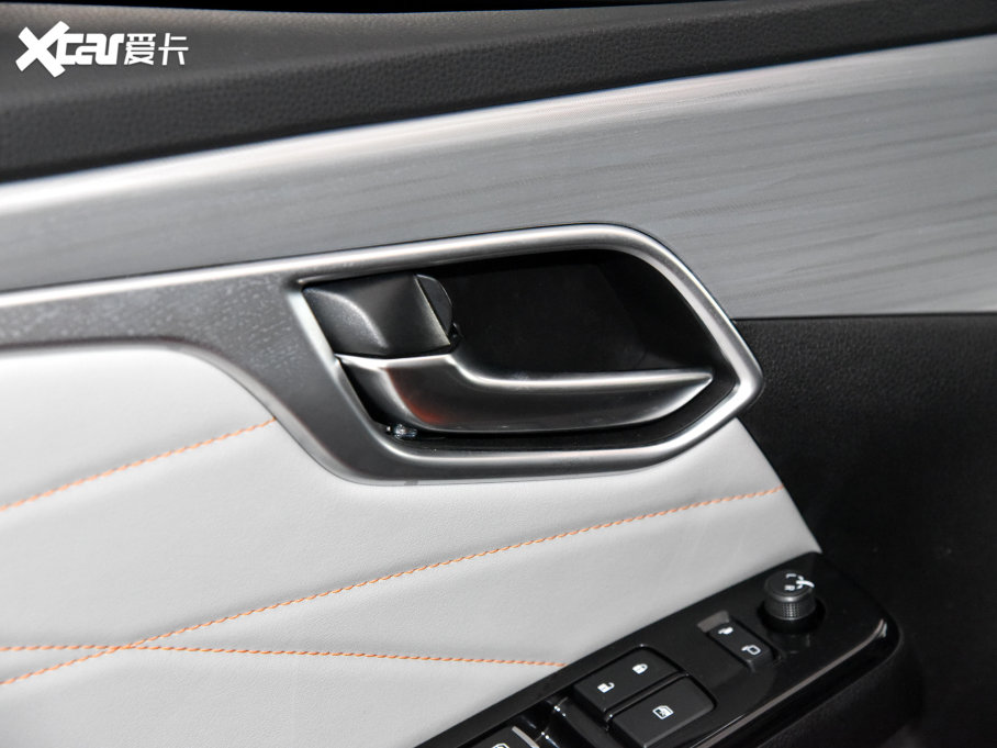 2023D-MAX 1.9TԄV-CROSSIRZ4E