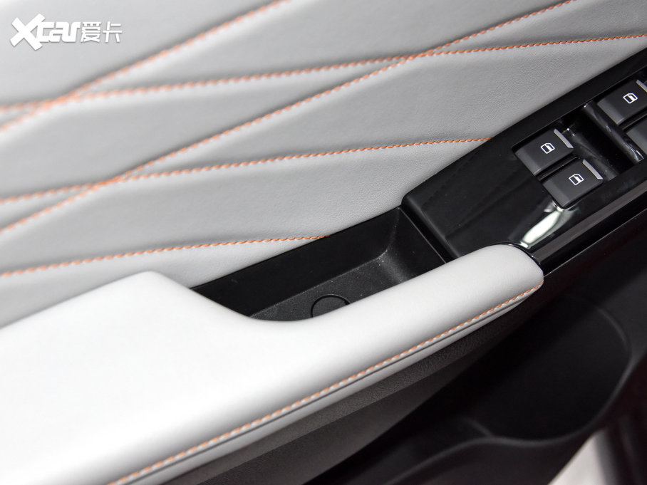 2023D-MAX 1.9TԄ(dng)(q)V-CROSSI(lng)RZ4E