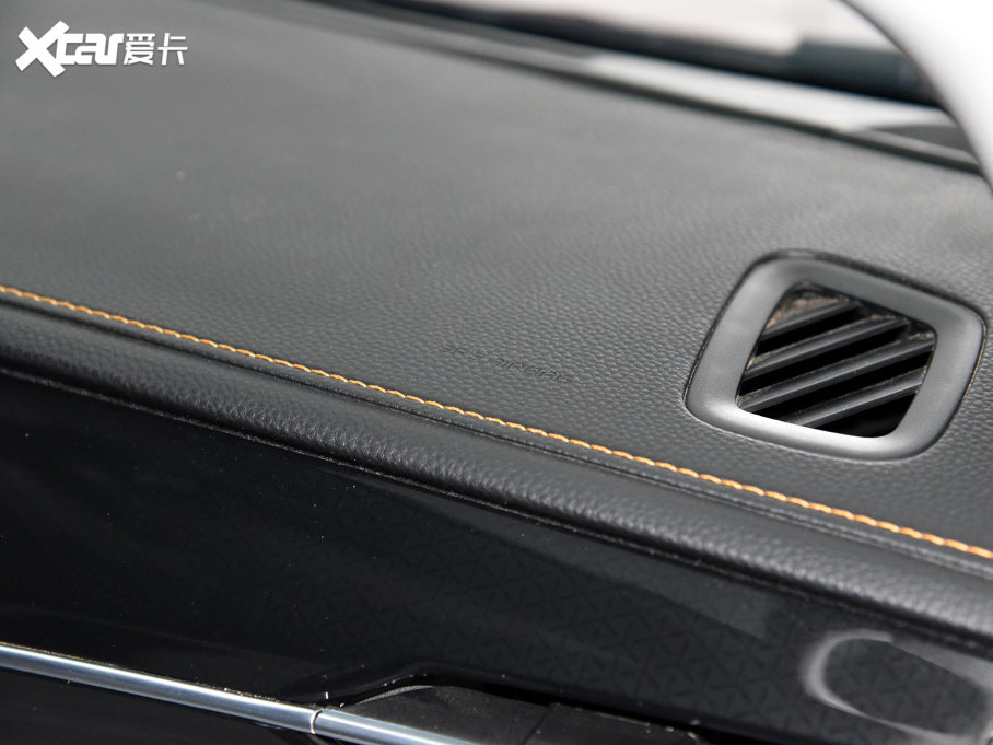 2023D-MAX 1.9TԄV-CROSSIRZ4E