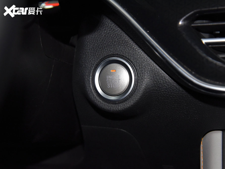 2023D-MAX 1.9TԄV-CROSSIRZ4E