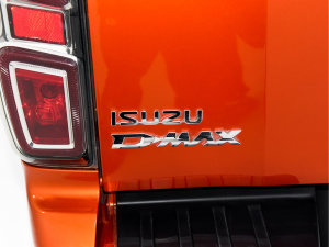 20231.9TԄV-CROSSIRZ4E ^