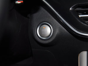 20231.9TԄV-CROSSIRZ4E п؅^