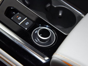 20231.9TԄV-CROSSIRZ4E п؅^