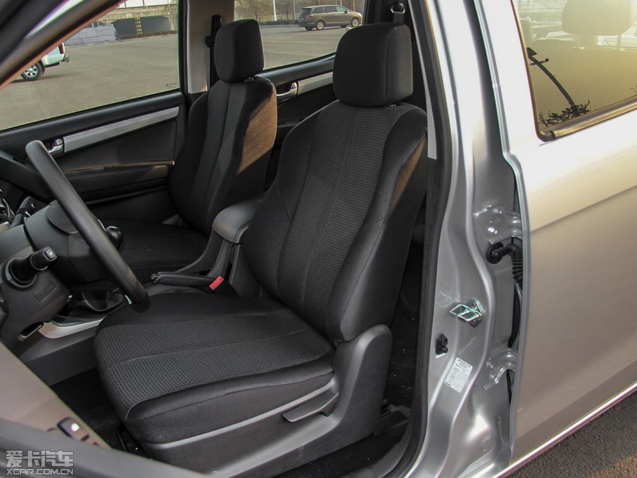 2015D-MAX 2.5T  քӺA