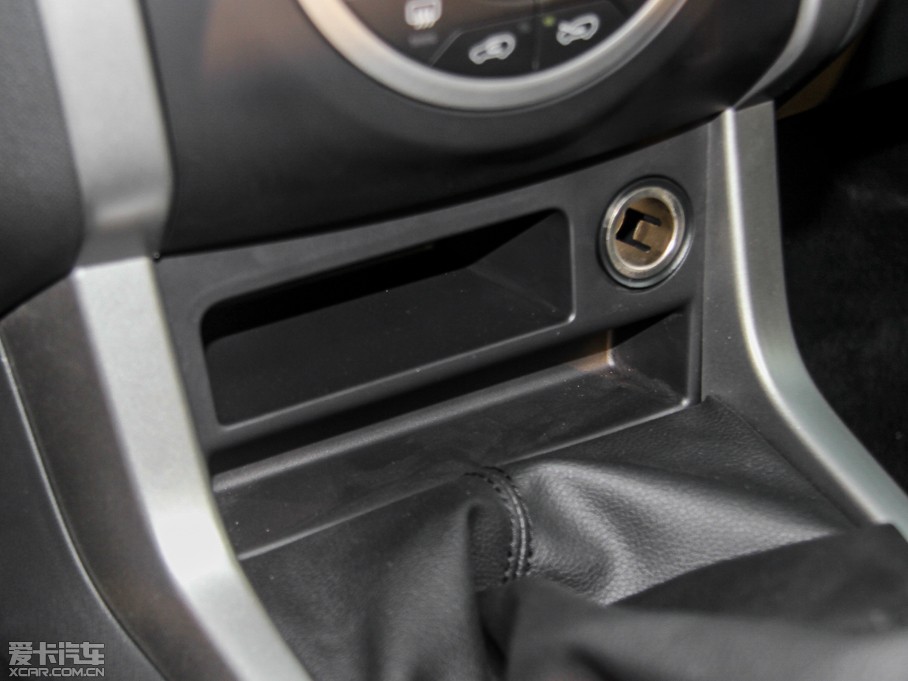 2015��D-MAX 2.5T ���(q��) �ք�(d��ng)���A��