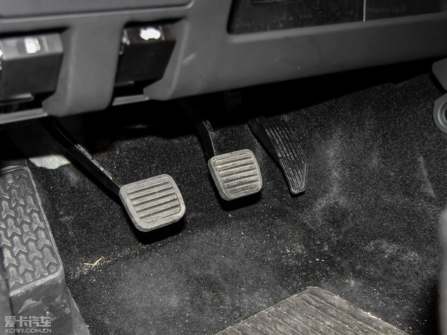 2015D-MAX 2.5T (q) ք(dng)A