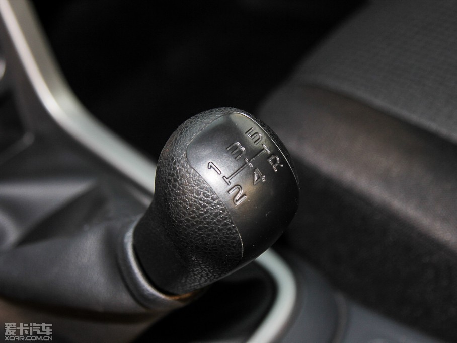 2015��D-MAX 2.5T ��� �քӺ��A��