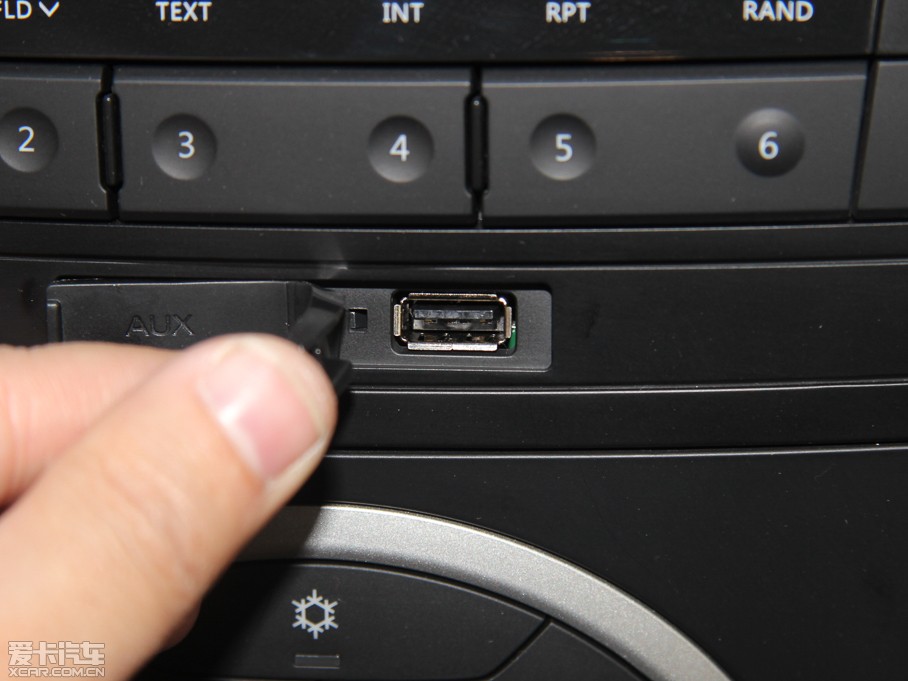 2015D-MAX 2.5T (q) քӺA