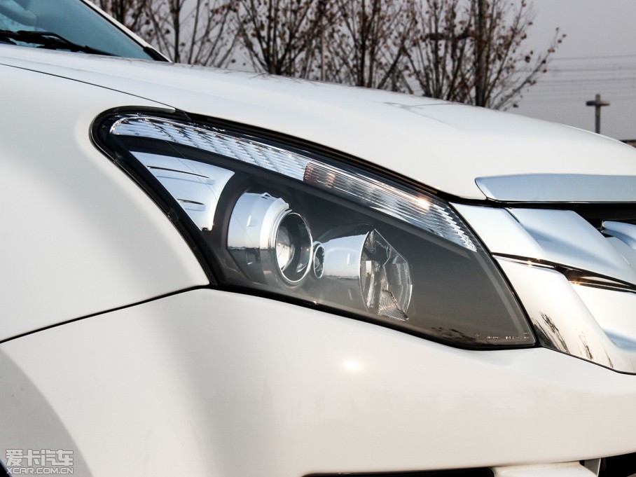 2015D-MAX 2.5T  ԄӳA