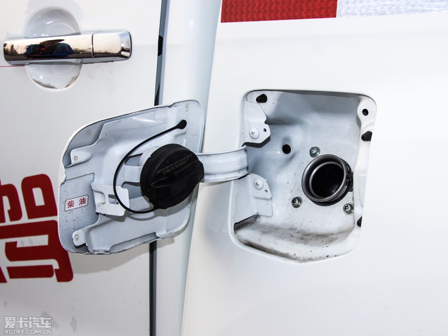 2015D-MAX 2.5T (q) ԄӳA