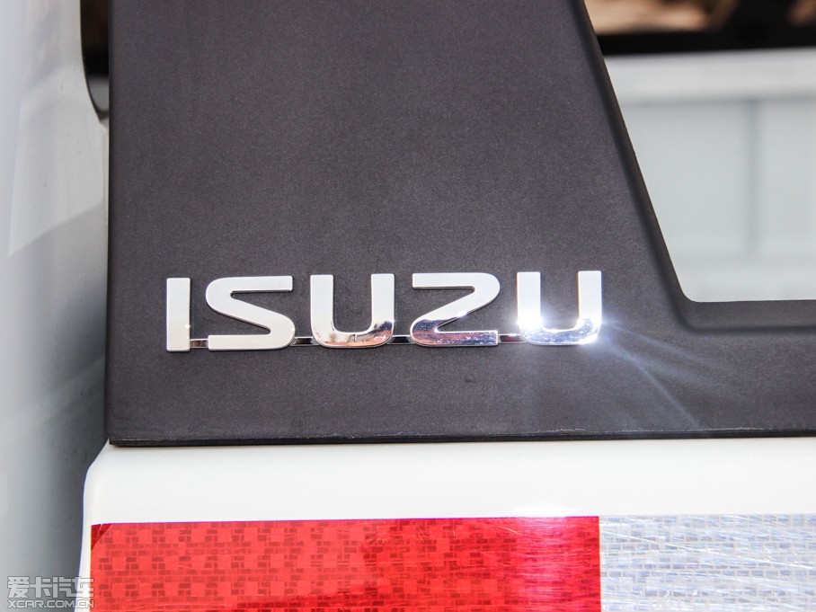 2015D-MAX 2.5T (q) ԄӳA