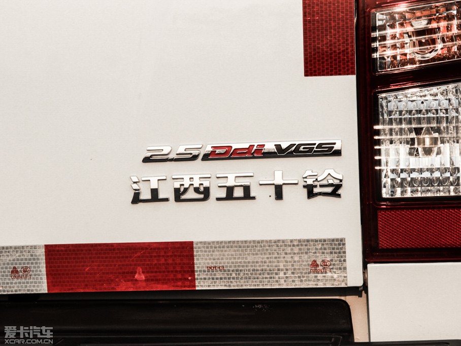 2015D-MAX 2.5T  ԄӳA