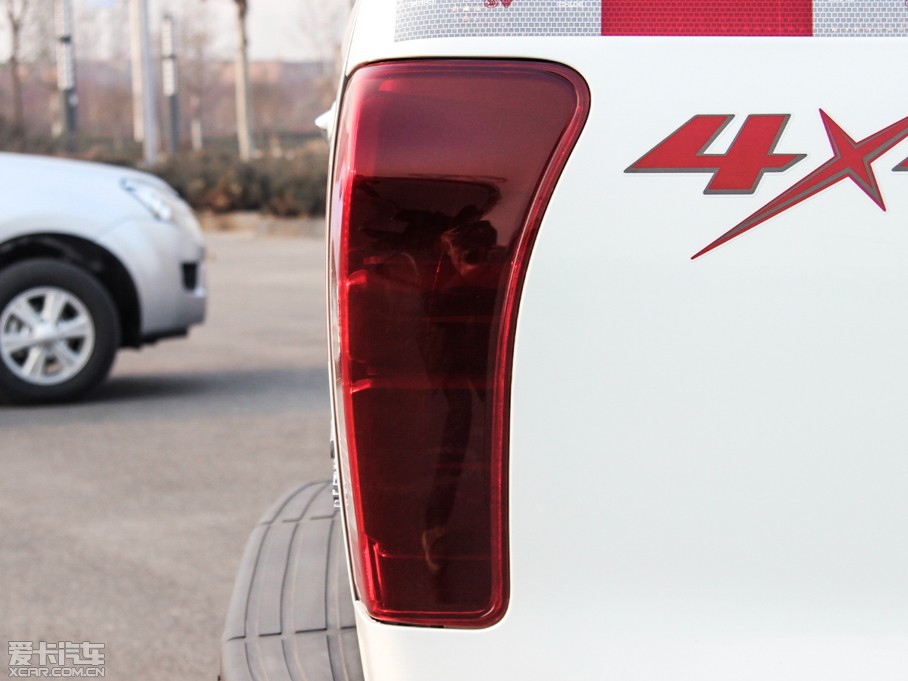 2015��D-MAX 2.5T ��� �Ԅӳ����A��