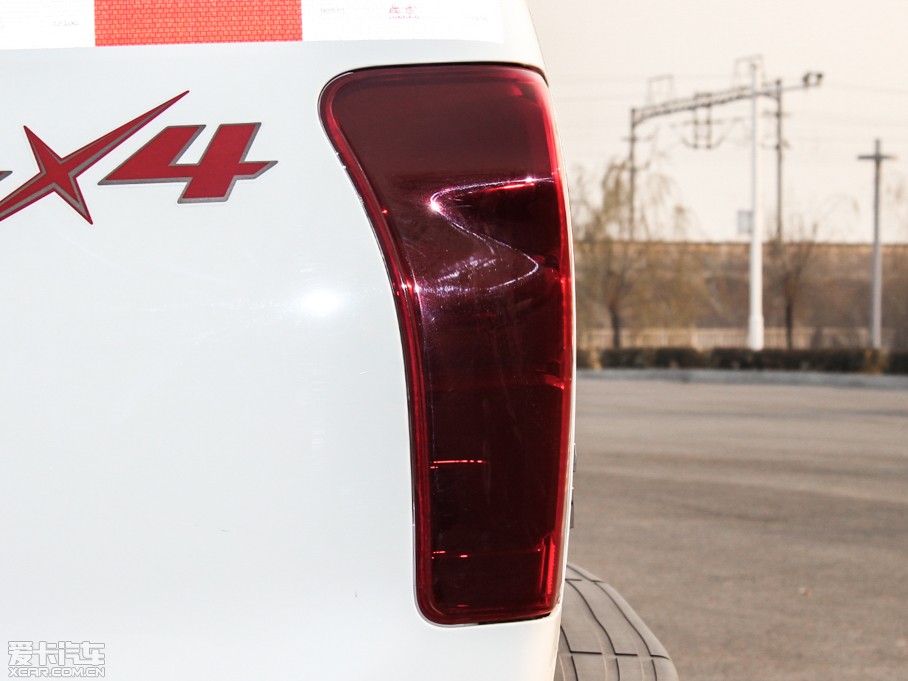 2015D-MAX 2.5T  ԄӳA