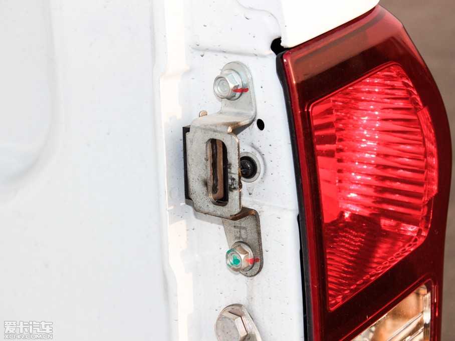 2015D-MAX 2.5T  ԄӳA