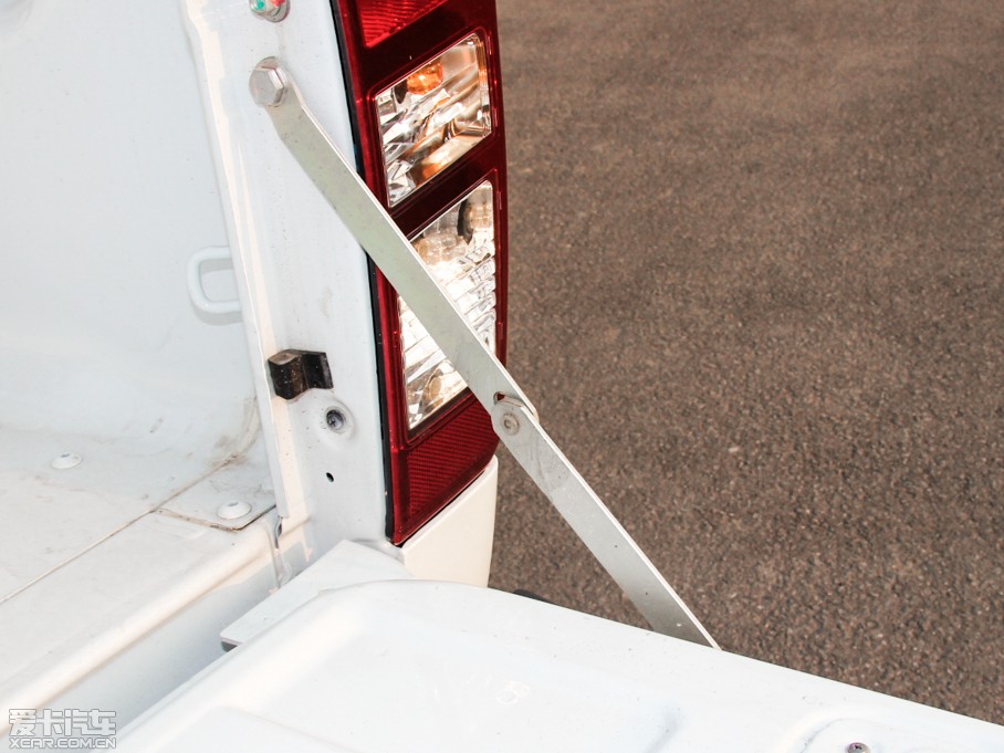 2015D-MAX 2.5T  ԄӳA