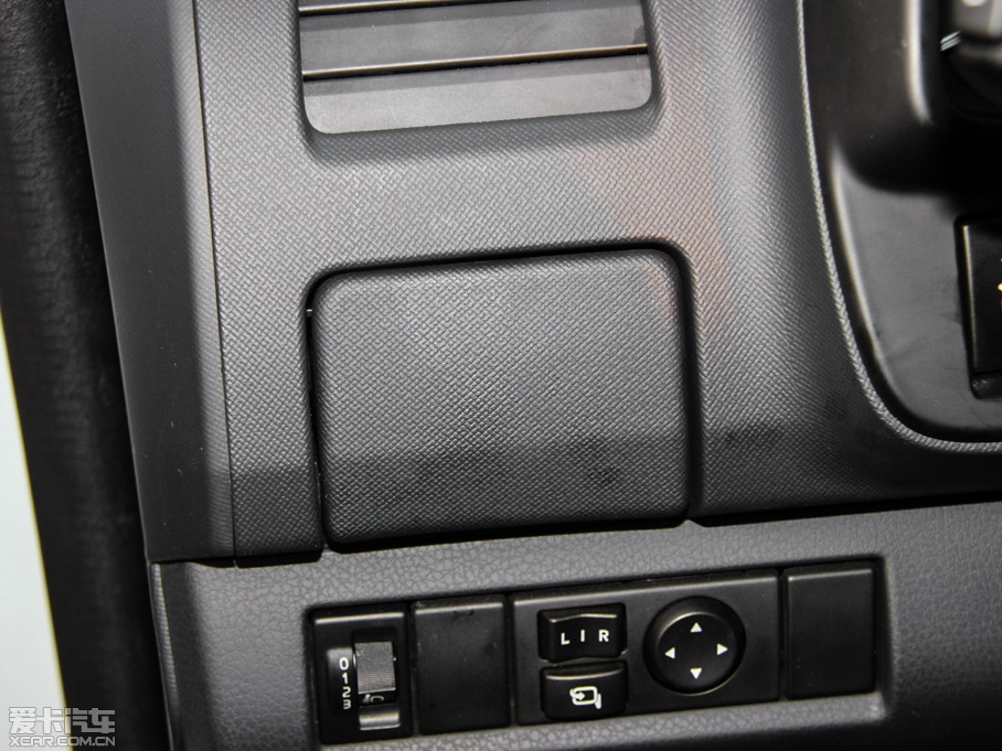 2015D-MAX 2.5T  ԄӳA