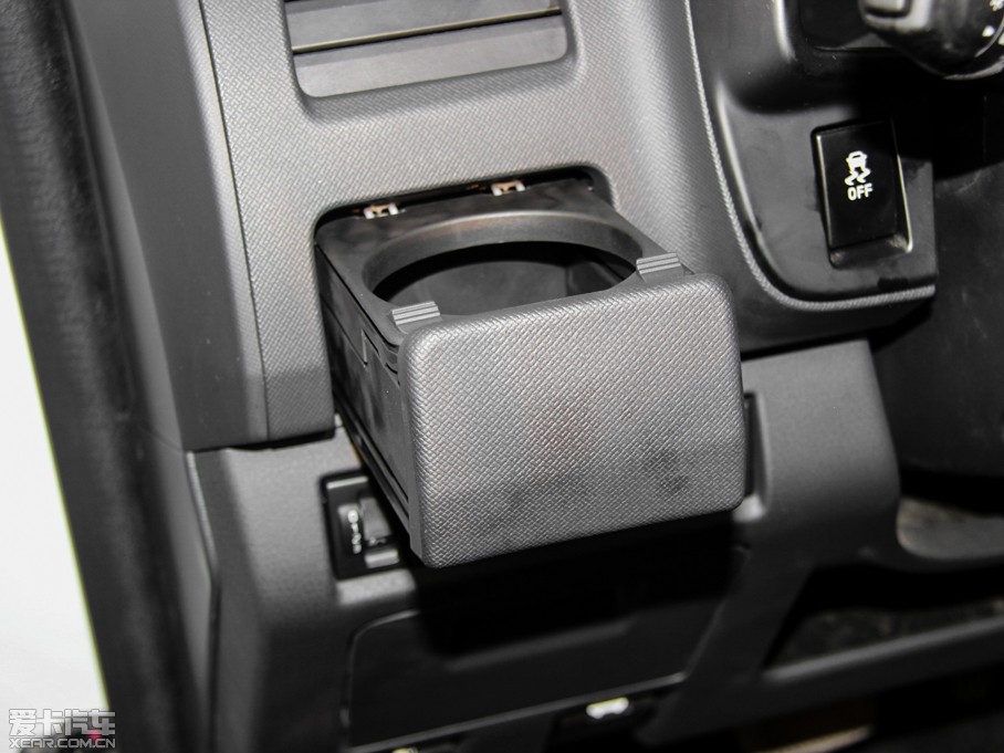 2015D-MAX 2.5T  ԄӳA