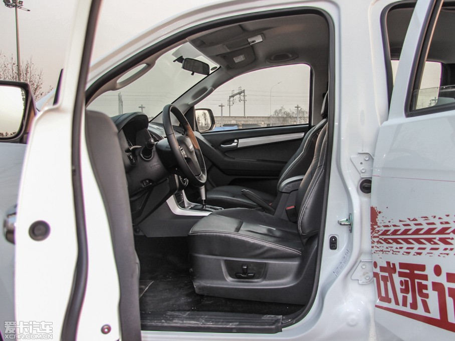 2015D-MAX 2.5T (q) ԄӳA