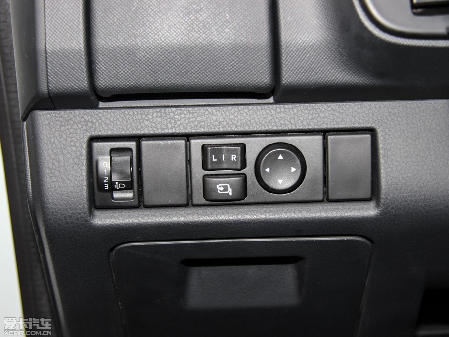 2015��D-MAX 2.5T ���(q��) �Ԅ�(d��ng)�����A��