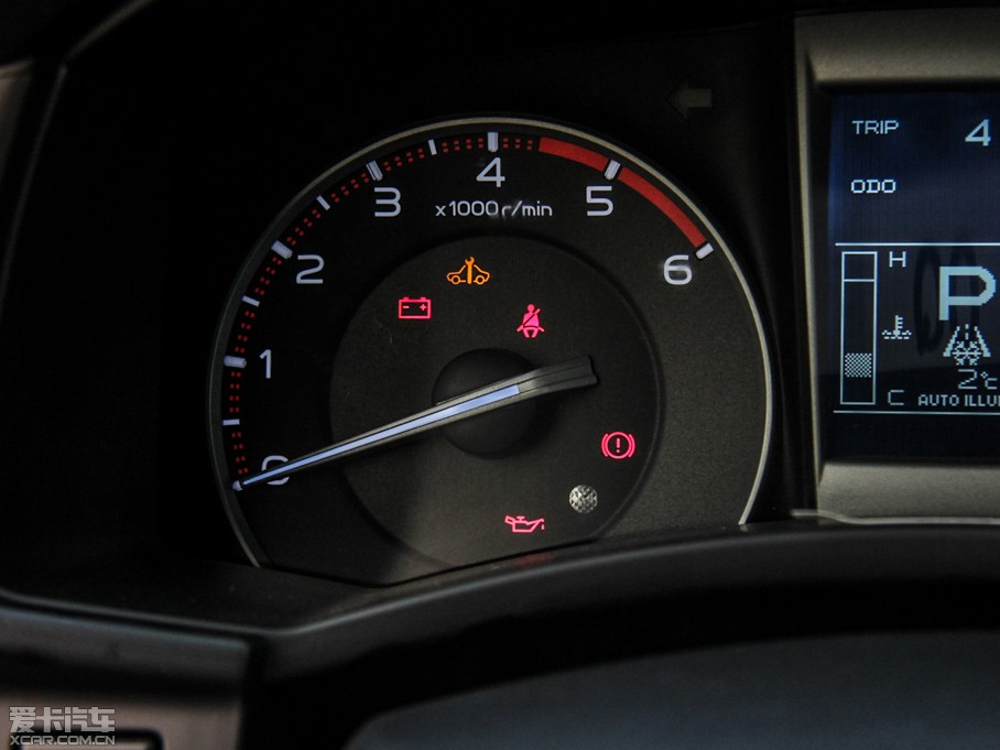 2015D-MAX 2.5T  ԄӳA