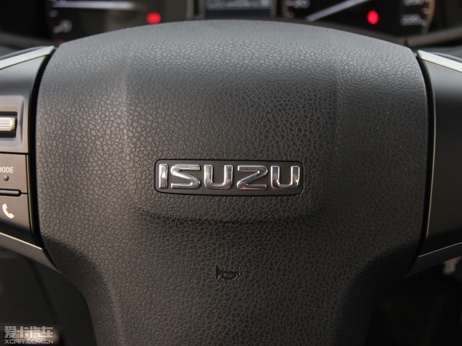 2015D-MAX 2.5T (q) ԄӳA