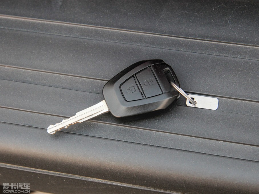 2015D-MAX 2.5T  ԄӳA