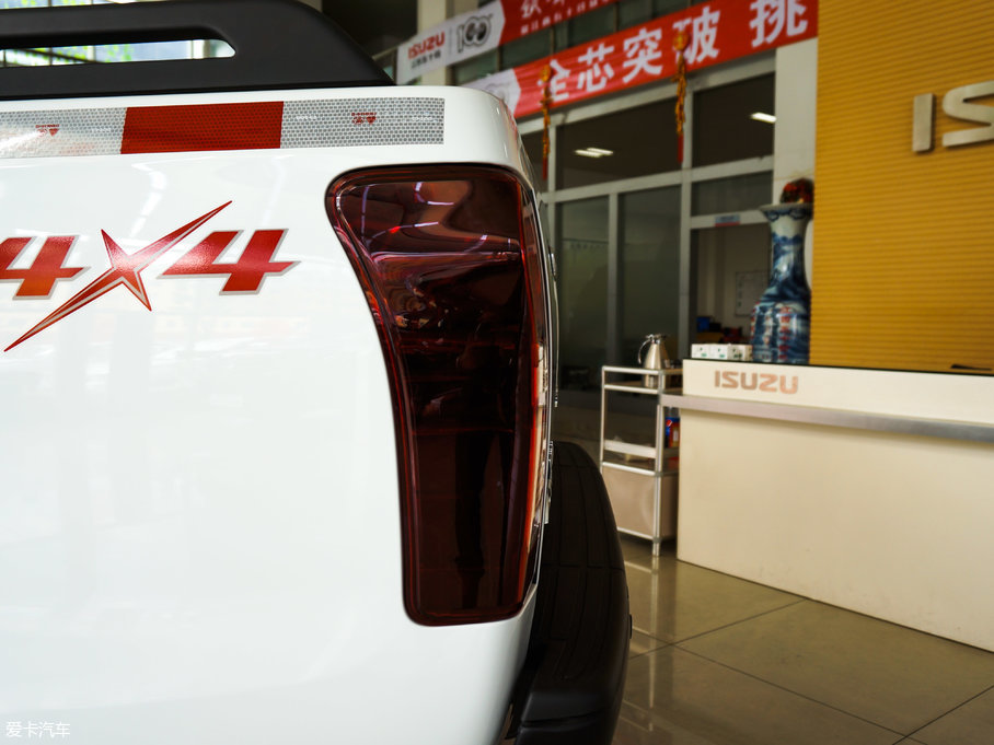 2015D-MAX 2.5T  քӺA