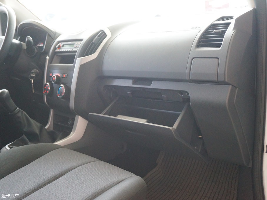 2015D-MAX 2.5T  քӺA