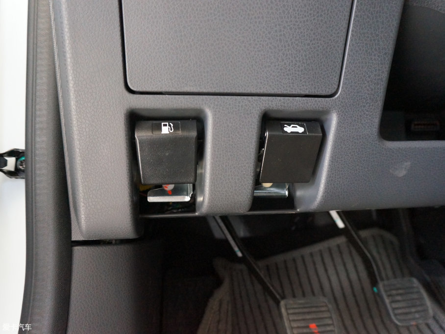 2015D-MAX 2.5T  քӺA