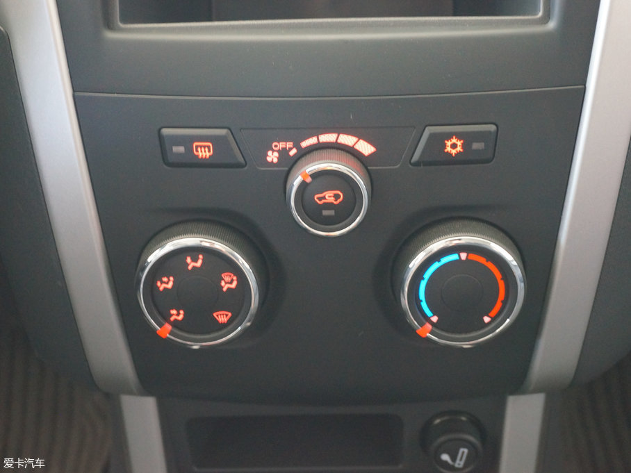 2015D-MAX 2.5T  քӺA