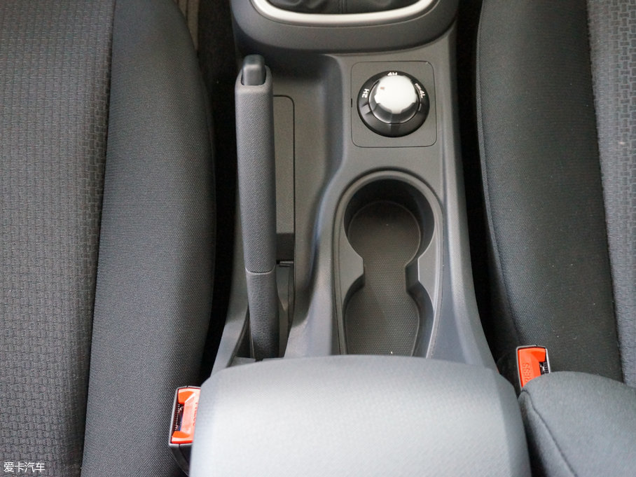 2015D-MAX 2.5T  քӺA