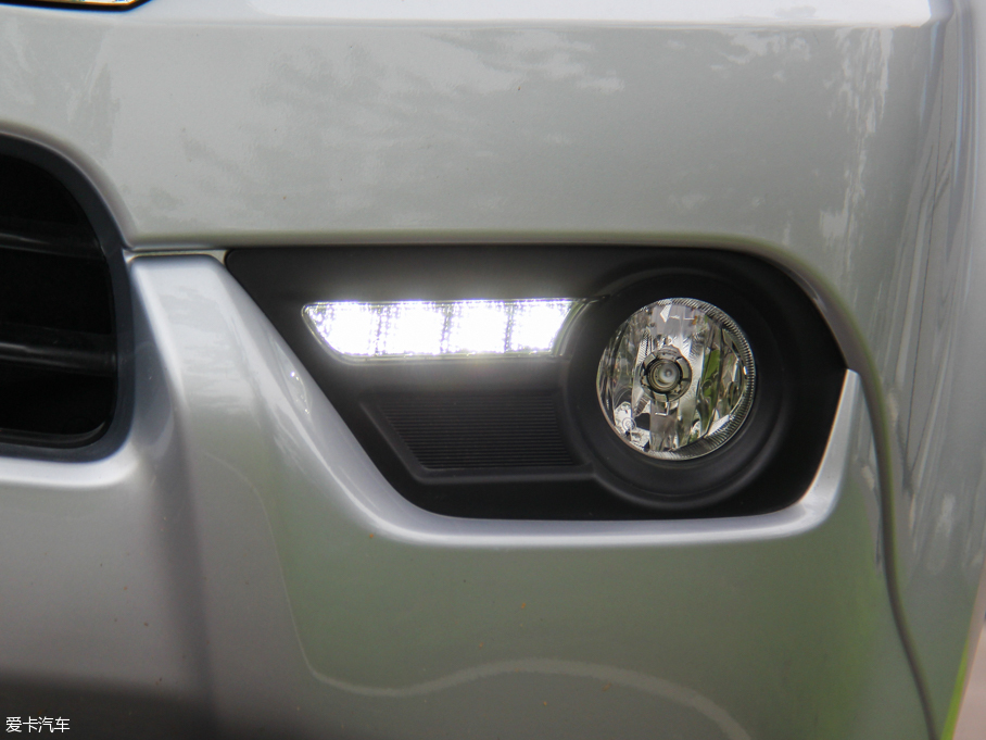 2015ʮmu-X΂b 3.0T (q) Ԅ 