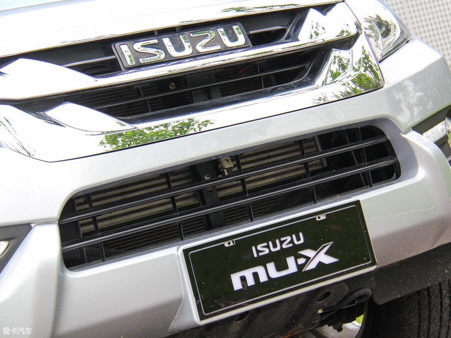 2015ʮmu-X΂b 3.0T (q) Ԅ 