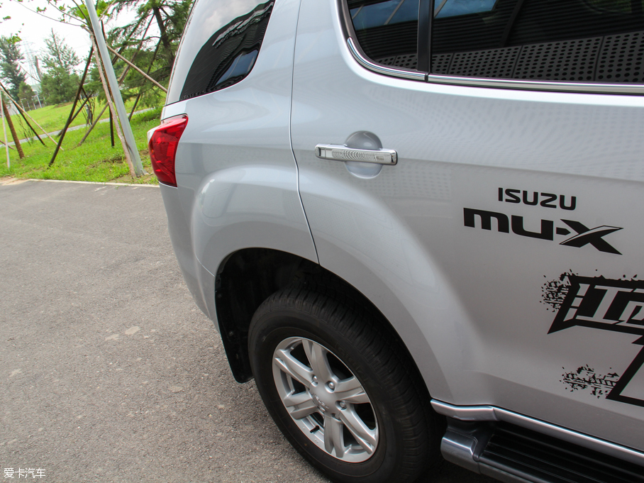 2015ʮmu-X΂b 3.0T (q) Ԅ 