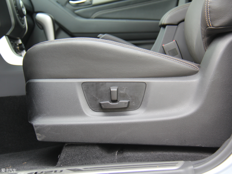 2015ʮmu-X΂b 3.0T (q) Ԅ(dng) 