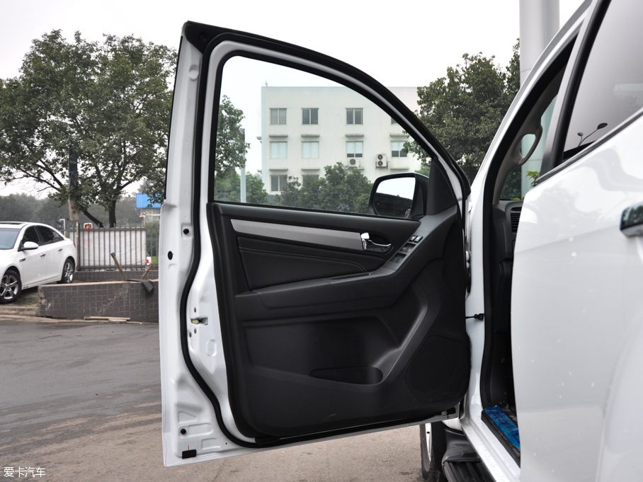 2016ʮmu-X΂b 3.0T  Ԅ 