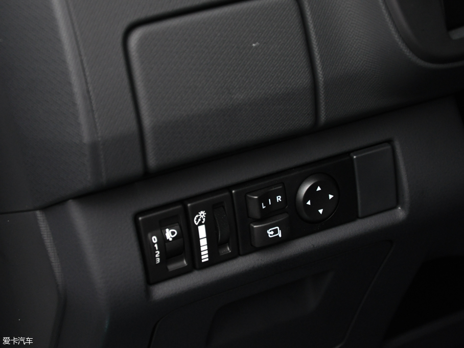 2016ʮmu-X΂b 3.0T  Ԅ 