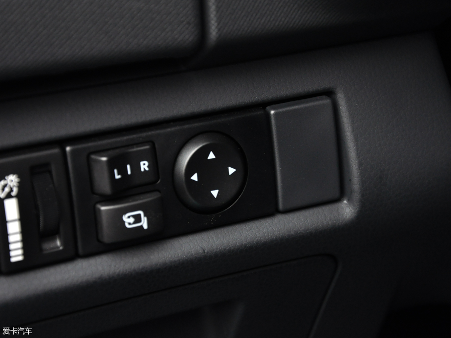 2016ʮmu-X΂b 3.0T  Ԅ 